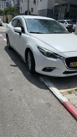 מודעת רכב מאזדה 3