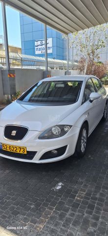 מודעת רכב סיאט לאון