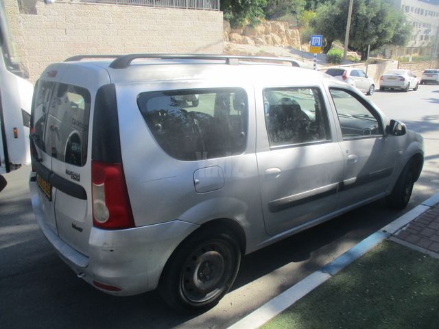 מודעת רכב רנו לוגאן