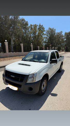 מודעת רכב איסוזו די-מקס
