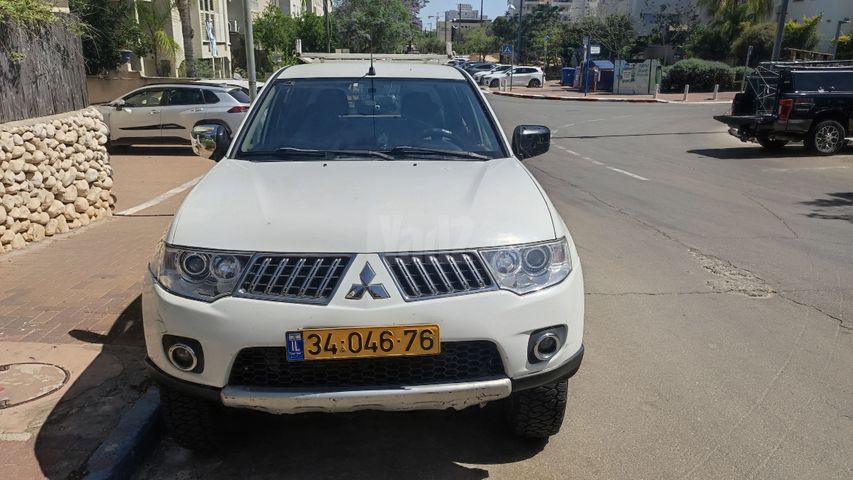 מודעת רכב מיצובישי טרייטון / L200