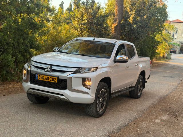 מודעת רכב מיצובישי טרייטון / L200