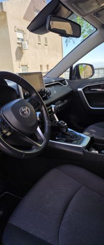 מודעת רכב טויוטה RAV4