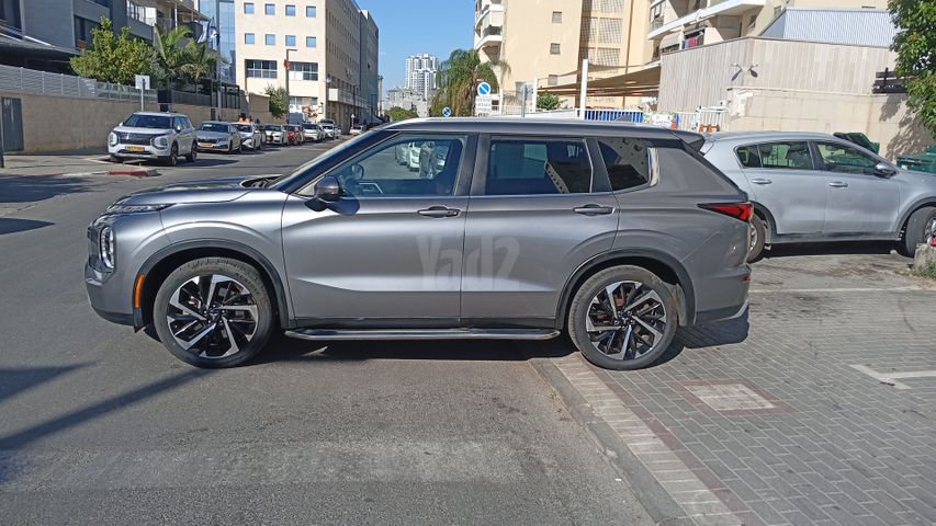 מודעת רכב מיצובישי אאוטלנדר