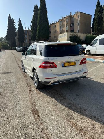 מודעת רכב מרצדס-בנץ ML