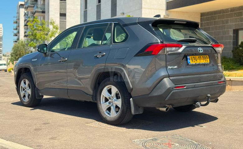 מודעת רכב טויוטה RAV4 3