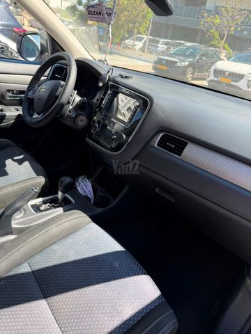 מודעת רכב מיצובישי אאוטלנדר