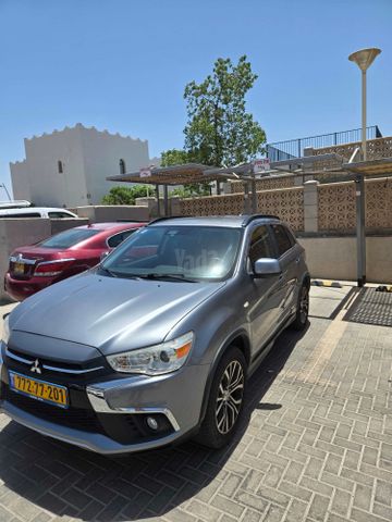 מודעת רכב מיצובישי ASX
