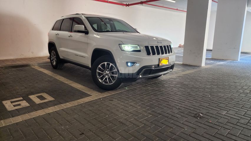 מודעת רכב ג'יפ גרנד צ'ירוקי