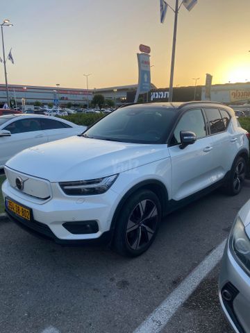 מודעת רכב וולוו XC40