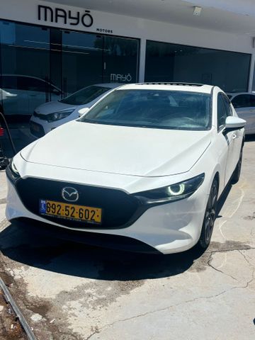 מודעת רכב מאזדה 3