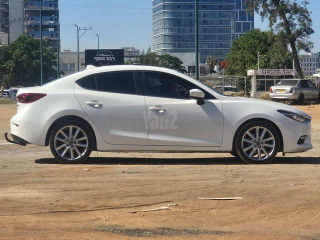 מודעת רכב מאזדה 3 3