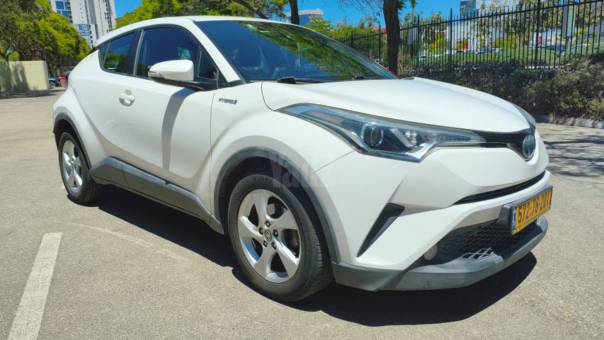 מודעת רכב טויוטה C-HR 1