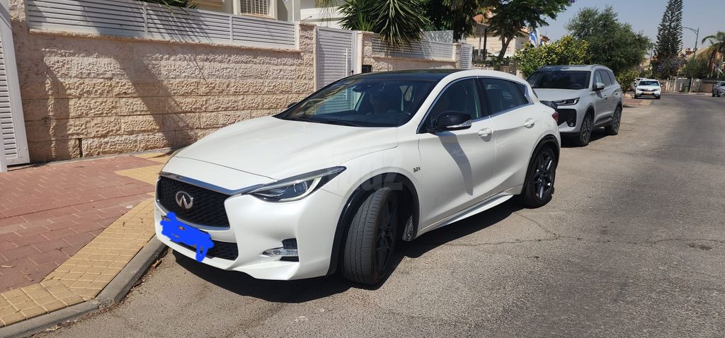 מודעת רכב אינפיניטי Q30