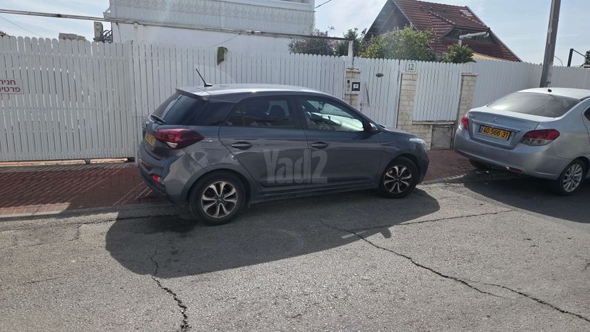 מודעת רכב יונדאי i20