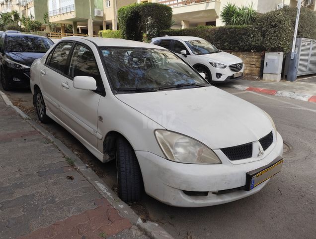 מודעת רכב מיצובישי לנסר