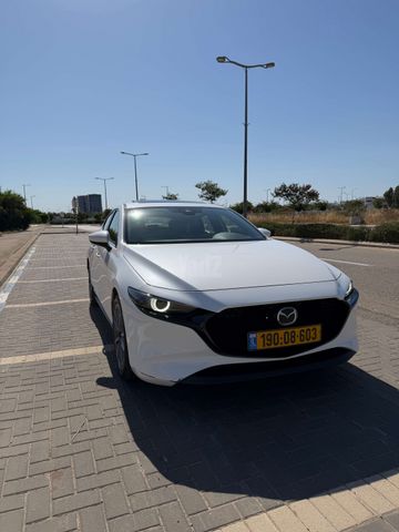 מודעת רכב מאזדה 3