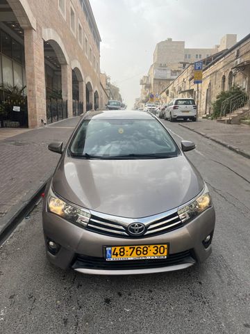 מודעת רכב טויוטה קורולה