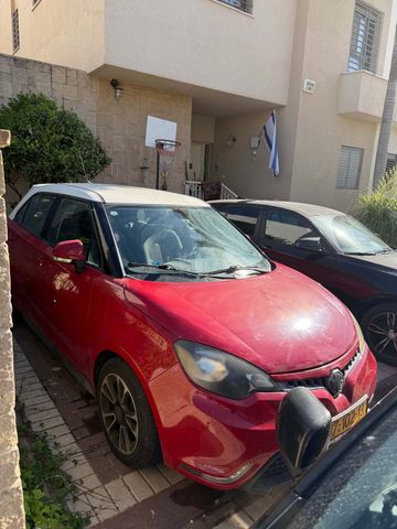 מודעת רכב אם ג'י MG3