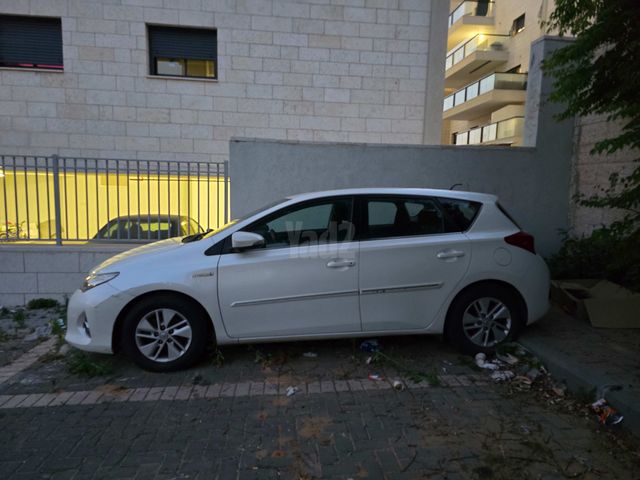 מודעת רכב טויוטה אוריס