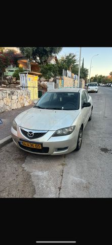 מודעת רכב מאזדה 3