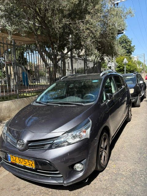 מודעת רכב טויוטה ורסו