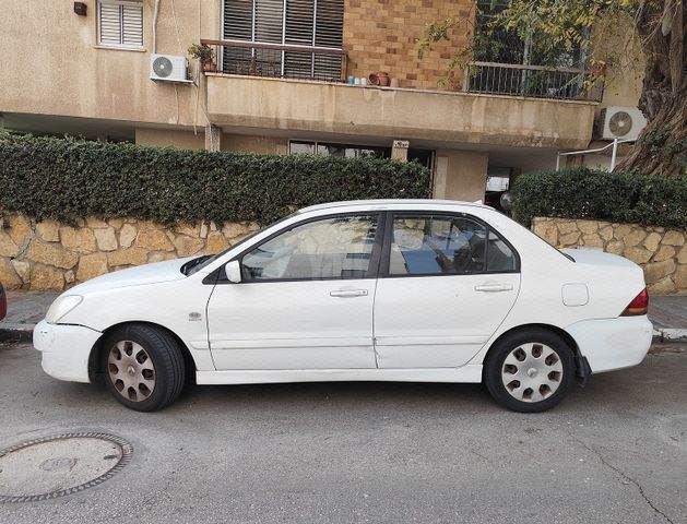 מודעת רכב מיצובישי לנסר