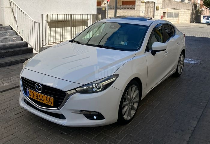 מודעת רכב מאזדה 3