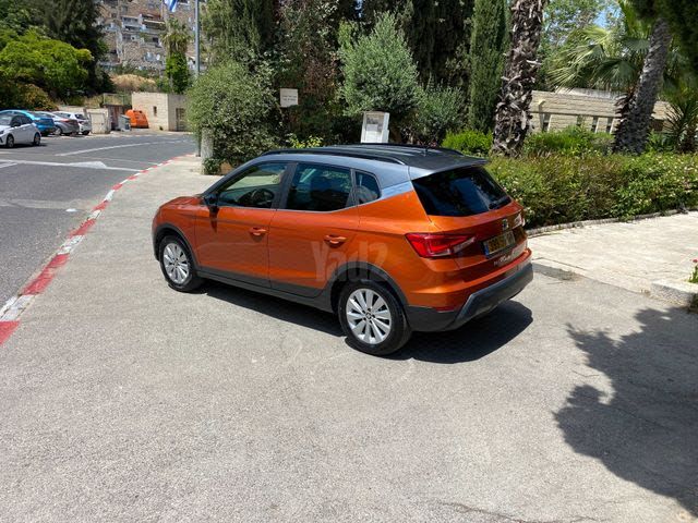 מודעת רכב סיאט ארונה