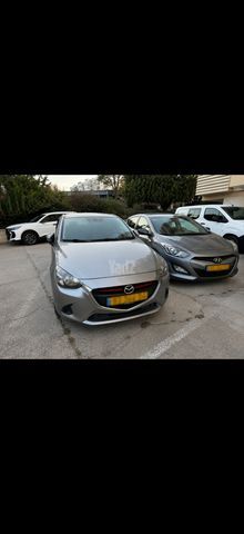 מודעת רכב מאזדה 2