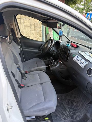 מודעת רכב סיטרואן ברלינגו
