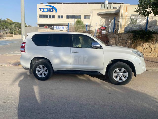 מודעת רכב טויוטה לנד קרוזר