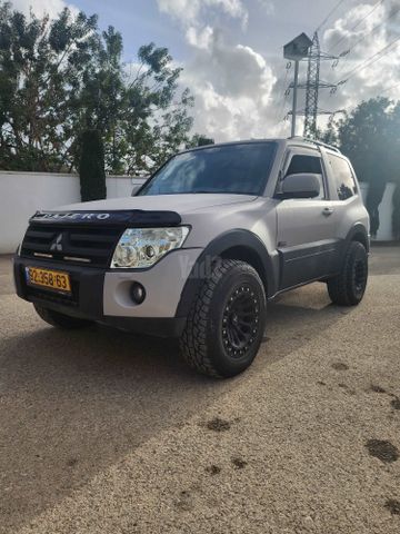 מודעת רכב מיצובישי פג'רו