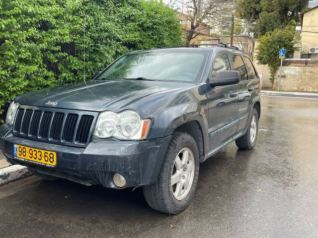 מודעת רכב ג'יפ גרנד צ'ירוקי