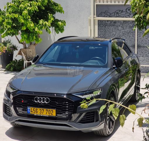 מודעת רכב אאודי Q8