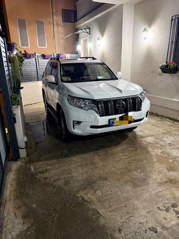 מודעת רכב טויוטה לנד קרוזר