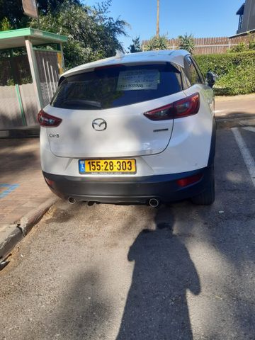 מודעת רכב מאזדה CX-3