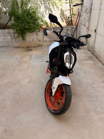 מודעת רכב KTM Naked Duke 390