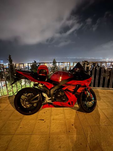 מודעת רכב הונדה CBR600RR