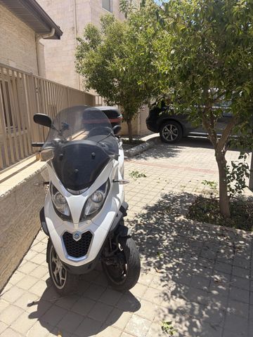 מודעת רכב פיאג'ו MP3 300