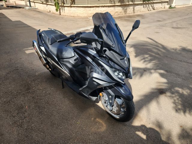 מודעת רכב קימקו AK 550