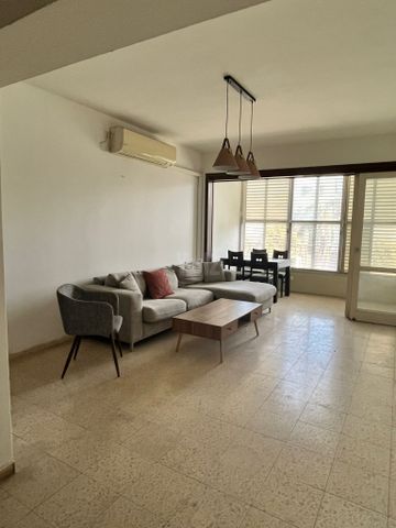 ז'בוטינסקי 151
