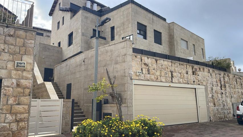 מבוא נטף 33