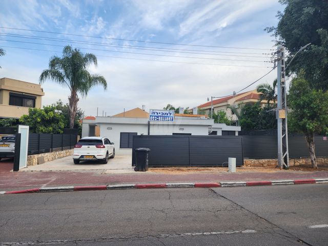 הפלמ"ח 