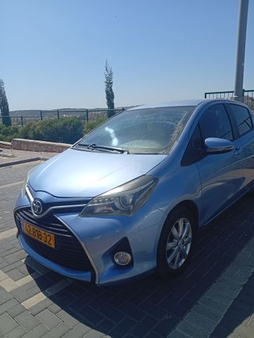 מודעת רכב טויוטה יאריס