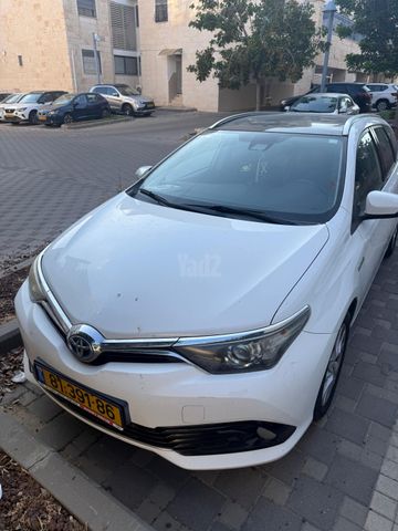 מודעת רכב טויוטה אוריס