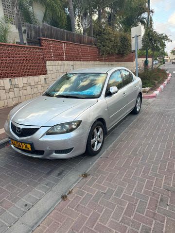 מודעת רכב מאזדה 3