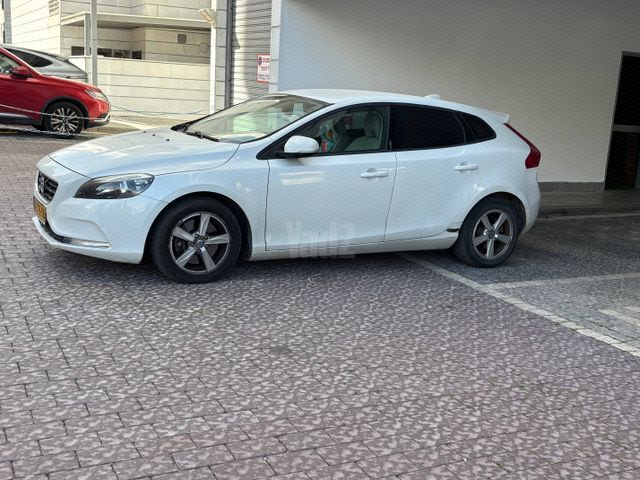 מודעת רכב וולוו V40