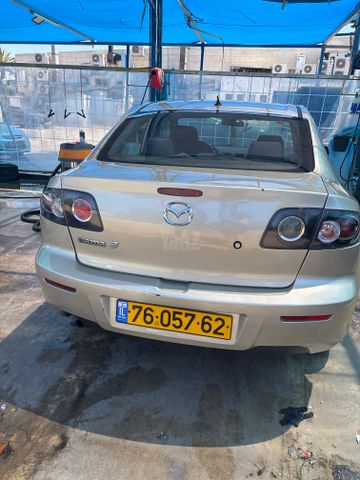 מודעת רכב מאזדה 3