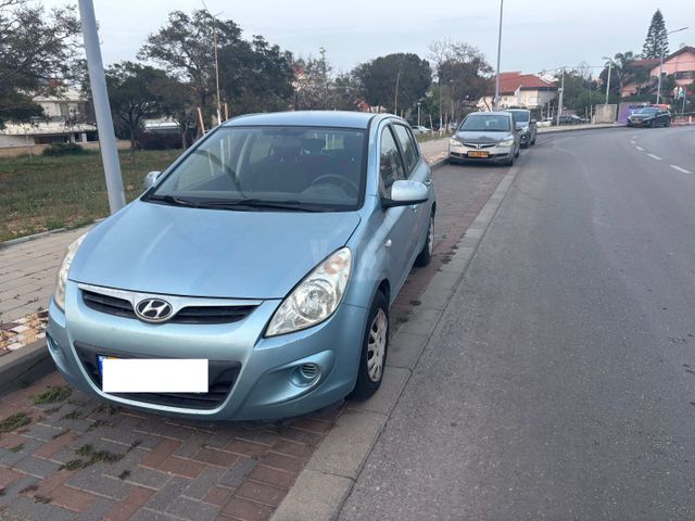 מודעת רכב יונדאי i20